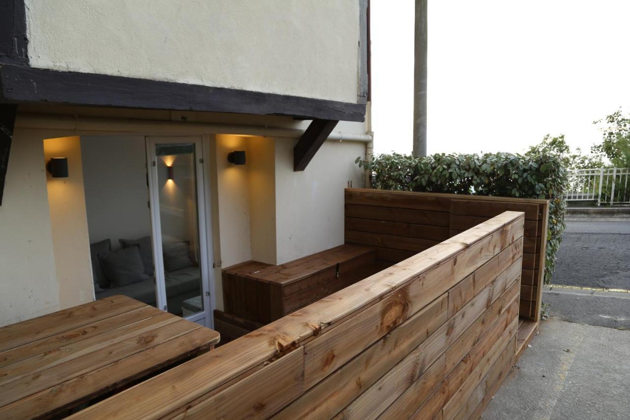 Appartement Face Mer Avec Terrasse Et Parking Trouville-sur-Mer Exterior photo